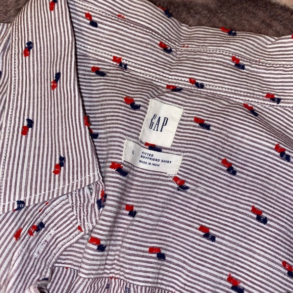 GAP - Picture 2 of 3